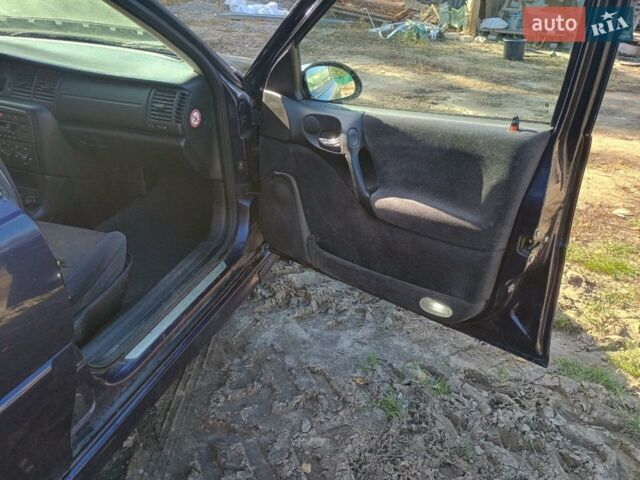 Синій Опель Вектра, об'ємом двигуна 1.6 л та пробігом 307 тис. км за 2980 $, фото 4 на Automoto.ua