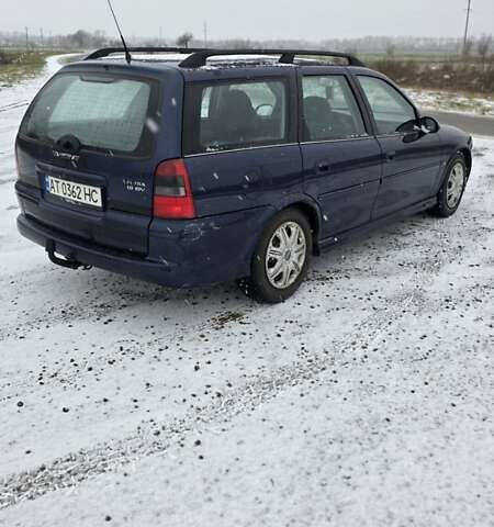 Синий Опель Вектра, объемом двигателя 1.8 л и пробегом 280 тыс. км за 2200 $, фото 4 на Automoto.ua