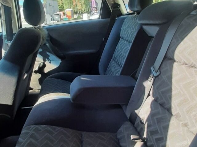 Синий Опель Вектра, объемом двигателя 0 л и пробегом 348 тыс. км за 1900 $, фото 5 на Automoto.ua