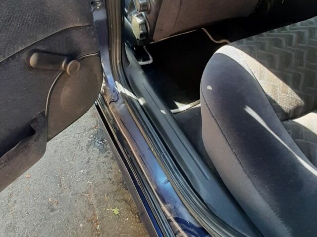 Синий Опель Вектра, объемом двигателя 0 л и пробегом 348 тыс. км за 1900 $, фото 6 на Automoto.ua