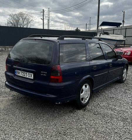 Синий Опель Вектра, объемом двигателя 1.8 л и пробегом 185 тыс. км за 2100 $, фото 5 на Automoto.ua