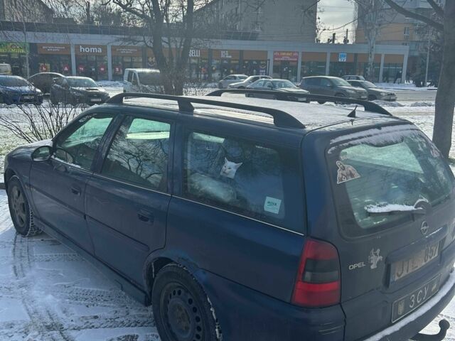 Синий Опель Вектра, объемом двигателя 2 л и пробегом 433 тыс. км за 2100 $, фото 1 на Automoto.ua