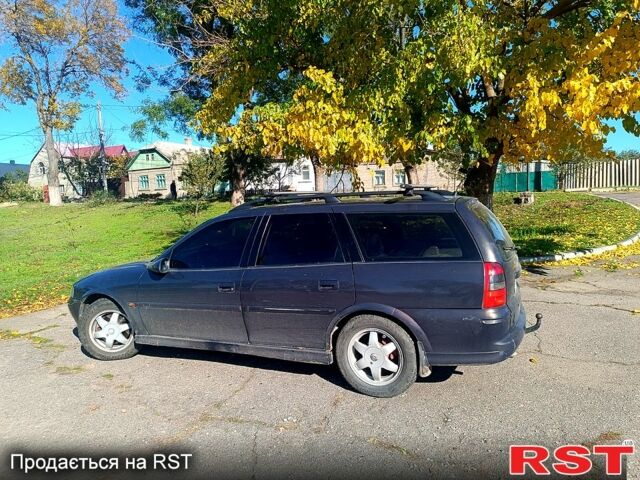 Опель Вектра 2000 в Болграде на Automoto.ua Синий Опель Вектра, объемом двигателя 2 л и пробегом 300 тыс. км за 2750 $, фото 4 на Automoto.ua