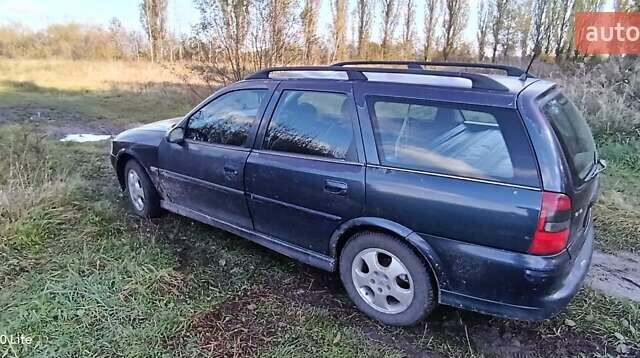 Синій Опель Вектра, об'ємом двигуна 1.6 л та пробігом 250 тис. км за 1800 $, фото 2 на Automoto.ua