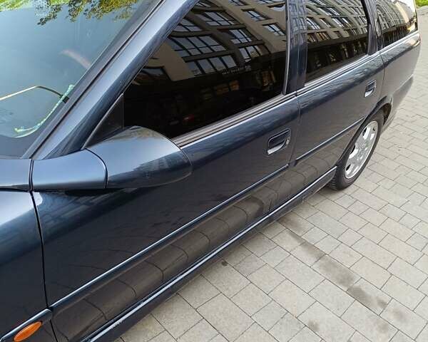 Синий Опель Вектра, объемом двигателя 1.8 л и пробегом 312 тыс. км за 2550 $, фото 6 на Automoto.ua