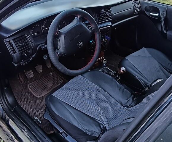 Опель Вектра 2000 в Владимирце на Automoto.ua Синий Опель Вектра, объемом двигателя 1.6 л и пробегом 555 тыс. км за 1750 $, фото 3 на Automoto.ua