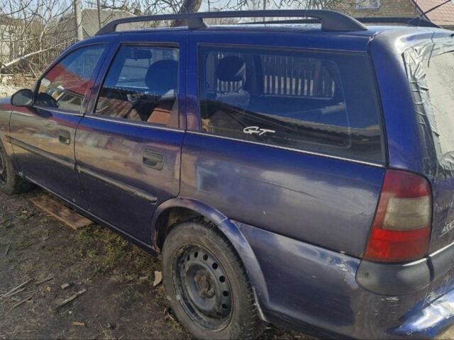 Синій Опель Вектра, об'ємом двигуна 1.8 л та пробігом 250 тис. км за 478 $, фото 3 на Automoto.ua