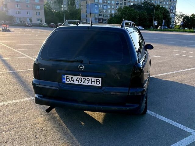 Синий Опель Вектра, объемом двигателя 2.2 л и пробегом 395 тыс. км за 985 $, фото 4 на Automoto.ua