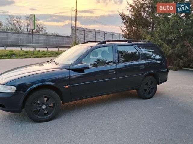 Синий Опель Вектра, объемом двигателя 2 л и пробегом 549 тыс. км за 2500 $, фото 4 на Automoto.ua