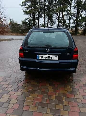 Синий Опель Вектра, объемом двигателя 1.6 л и пробегом 150 тыс. км за 1600 $, фото 4 на Automoto.ua