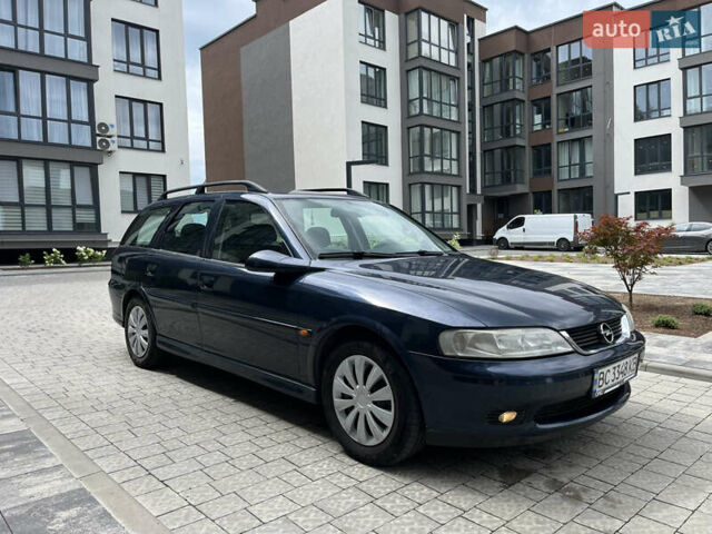Синий Опель Вектра, объемом двигателя 1.6 л и пробегом 277 тыс. км за 2450 $, фото 3 на Automoto.ua
