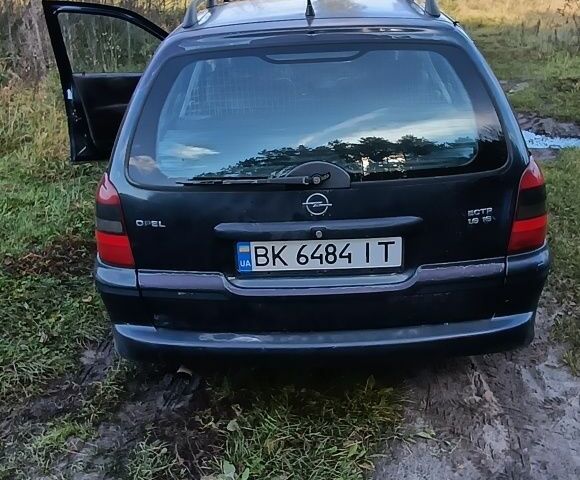 Опель Вектра 2000 в Владимирце на Automoto.ua Синий Опель Вектра, объемом двигателя 1.6 л и пробегом 555 тыс. км за 1750 $, фото 4 на Automoto.ua