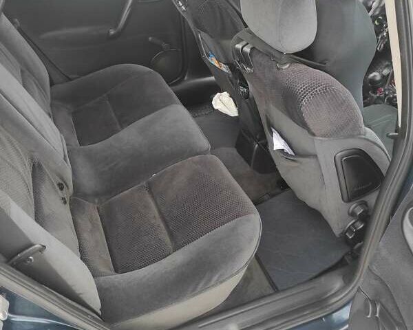 Синій Опель Вектра, об'ємом двигуна 1.6 л та пробігом 345 тис. км за 3000 $, фото 11 на Automoto.ua