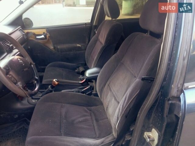 Синий Опель Вектра, объемом двигателя 2.17 л и пробегом 377 тыс. км за 1300 $, фото 6 на Automoto.ua