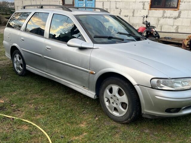 Синий Опель Вектра, объемом двигателя 2.2 л и пробегом 278 тыс. км за 2400 $, фото 2 на Automoto.ua