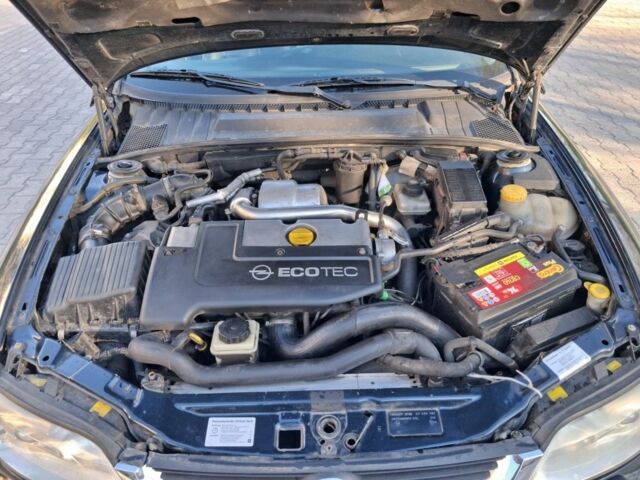 Синий Опель Вектра, объемом двигателя 2.2 л и пробегом 240 тыс. км за 2500 $, фото 10 на Automoto.ua