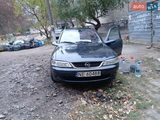 Синій Опель Вектра, об'ємом двигуна 2.2 л та пробігом 285 тис. км за 1700 $, фото 3 на Automoto.ua