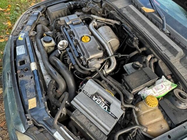 Синий Опель Вектра, объемом двигателя 2 л и пробегом 111 тыс. км за 1000 $, фото 5 на Automoto.ua