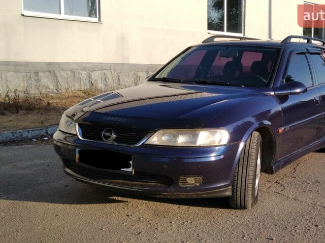 Синій Опель Вектра, об'ємом двигуна 2 л та пробігом 295 тис. км за 4000 $, фото 1 на Automoto.ua