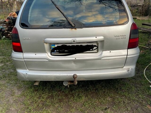 Синий Опель Вектра, объемом двигателя 2.2 л и пробегом 278 тыс. км за 2400 $, фото 5 на Automoto.ua