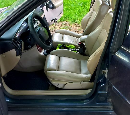 Синий Опель Вектра, объемом двигателя 2.2 л и пробегом 0 тыс. км за 3700 $, фото 4 на Automoto.ua