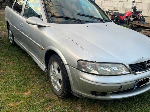 Синий Опель Вектра, объемом двигателя 2.2 л и пробегом 278 тыс. км за 2400 $, фото 1 на Automoto.ua