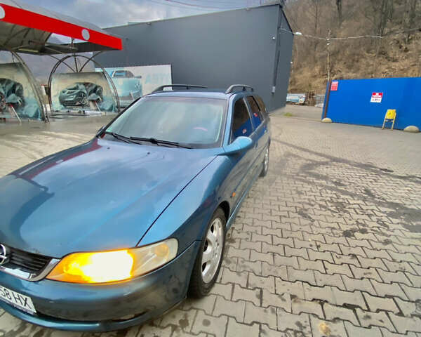 Синий Опель Вектра, объемом двигателя 1.6 л и пробегом 273 тыс. км за 3000 $, фото 4 на Automoto.ua