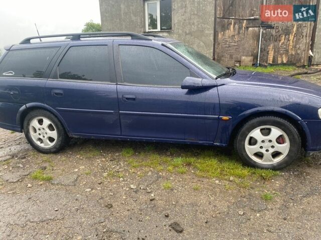 Синий Опель Вектра, объемом двигателя 2 л и пробегом 450 тыс. км за 2200 $, фото 1 на Automoto.ua