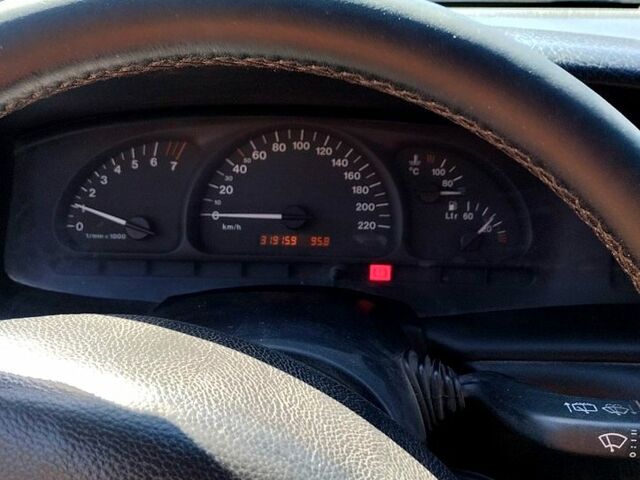 Синій Опель Вектра, об'ємом двигуна 1.8 л та пробігом 333 тис. км за 3300 $, фото 3 на Automoto.ua