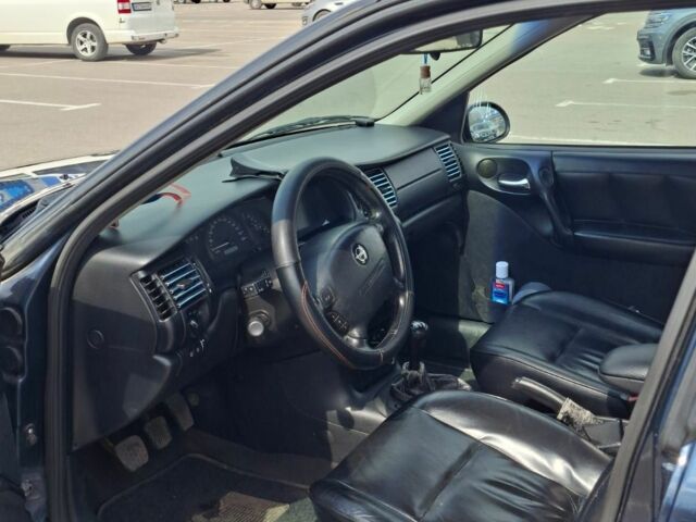 Синий Опель Вектра, объемом двигателя 2 л и пробегом 290 тыс. км за 1800 $, фото 4 на Automoto.ua