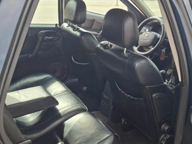 Синий Опель Вектра, объемом двигателя 2 л и пробегом 290 тыс. км за 1800 $, фото 7 на Automoto.ua