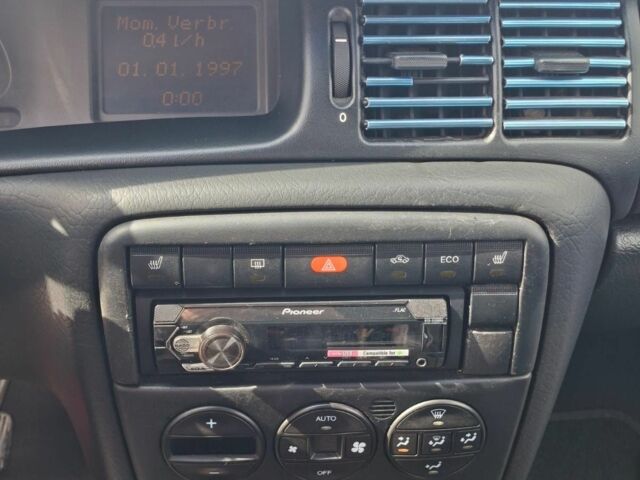 Синий Опель Вектра, объемом двигателя 2 л и пробегом 290 тыс. км за 1800 $, фото 6 на Automoto.ua