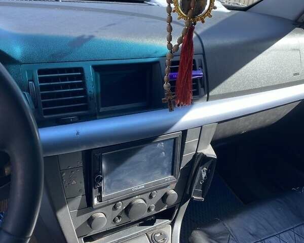 Синий Опель Вектра, объемом двигателя 2.2 л и пробегом 370 тыс. км за 4100 $, фото 2 на Automoto.ua