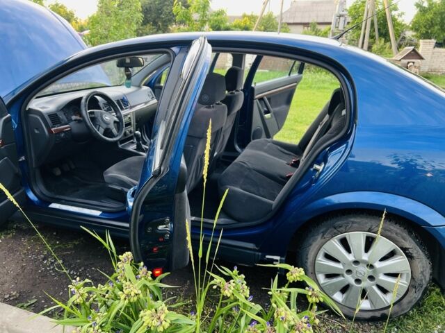 Синій Опель Вектра, об'ємом двигуна 1.8 л та пробігом 266 тис. км за 3800 $, фото 3 на Automoto.ua