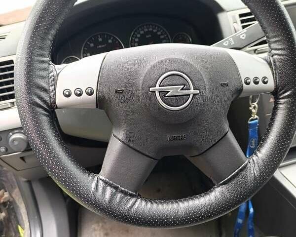 Синий Опель Вектра, объемом двигателя 2.2 л и пробегом 150 тыс. км за 2000 $, фото 3 на Automoto.ua