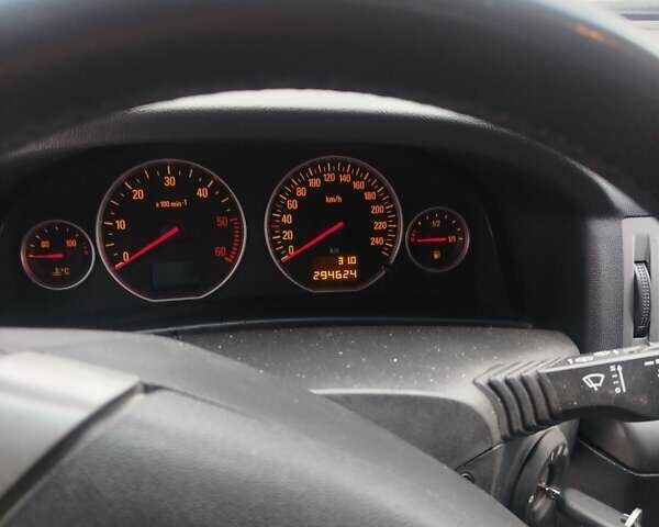 Синий Опель Вектра, объемом двигателя 2.2 л и пробегом 290 тыс. км за 3000 $, фото 6 на Automoto.ua