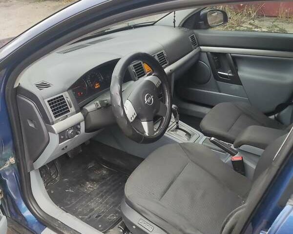 Синий Опель Вектра, объемом двигателя 2.17 л и пробегом 356 тыс. км за 3600 $, фото 8 на Automoto.ua