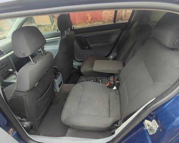 Синий Опель Вектра, объемом двигателя 2.17 л и пробегом 356 тыс. км за 3600 $, фото 7 на Automoto.ua