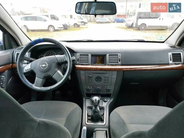 Синій Опель Вектра, об'ємом двигуна 2.2 л та пробігом 208 тис. км за 4500 $, фото 7 на Automoto.ua