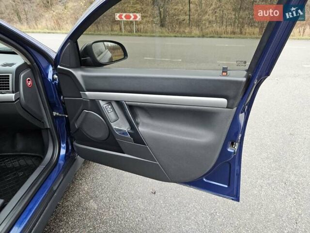 Синий Опель Вектра, объемом двигателя 2.17 л и пробегом 350 тыс. км за 3999 $, фото 20 на Automoto.ua