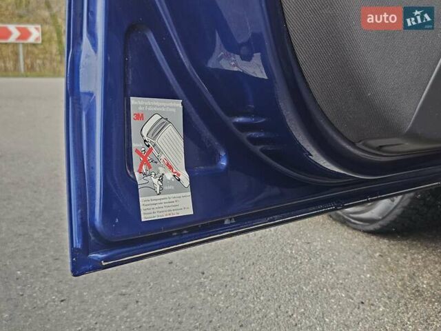 Синий Опель Вектра, объемом двигателя 2.17 л и пробегом 350 тыс. км за 3999 $, фото 31 на Automoto.ua