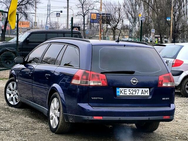 Синий Опель Вектра, объемом двигателя 2 л и пробегом 300 тыс. км за 3900 $, фото 2 на Automoto.ua