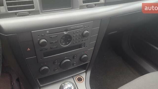 Синий Опель Вектра, объемом двигателя 2.2 л и пробегом 150 тыс. км за 2000 $, фото 8 на Automoto.ua