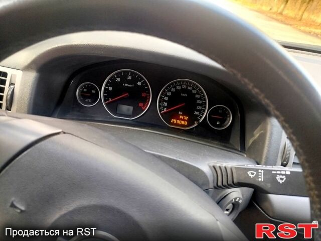 Синий Опель Вектра, объемом двигателя 2.2 л и пробегом 300 тыс. км за 4500 $, фото 5 на Automoto.ua