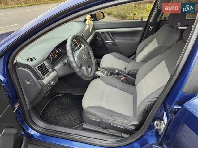Синий Опель Вектра, объемом двигателя 2.17 л и пробегом 350 тыс. км за 3999 $, фото 26 на Automoto.ua