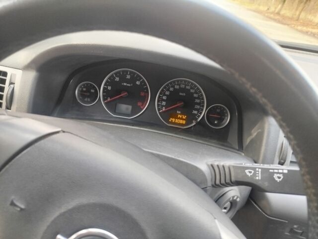 Синий Опель Вектра, объемом двигателя 2.2 л и пробегом 300 тыс. км за 4500 $, фото 4 на Automoto.ua