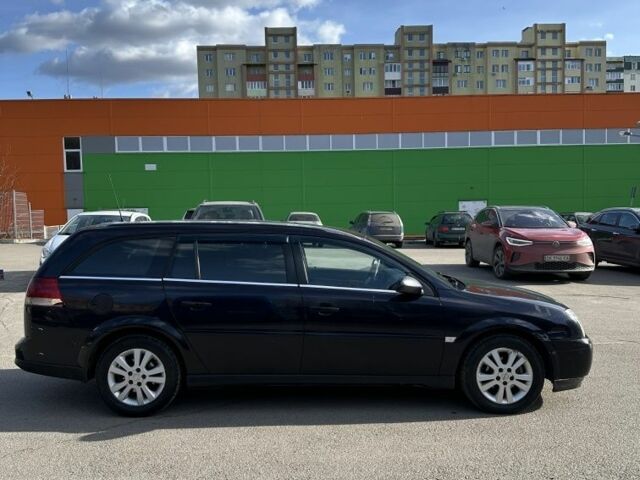 Синий Опель Вектра, объемом двигателя 1.9 л и пробегом 367 тыс. км за 3200 $, фото 3 на Automoto.ua