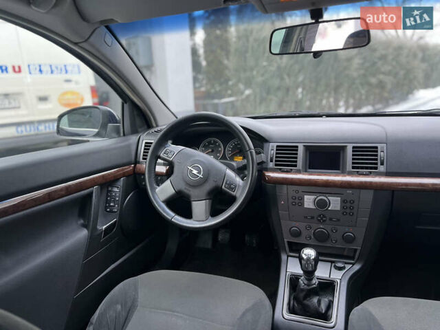 Синій Опель Вектра, об'ємом двигуна 1.91 л та пробігом 395 тис. км за 3800 $, фото 48 на Automoto.ua