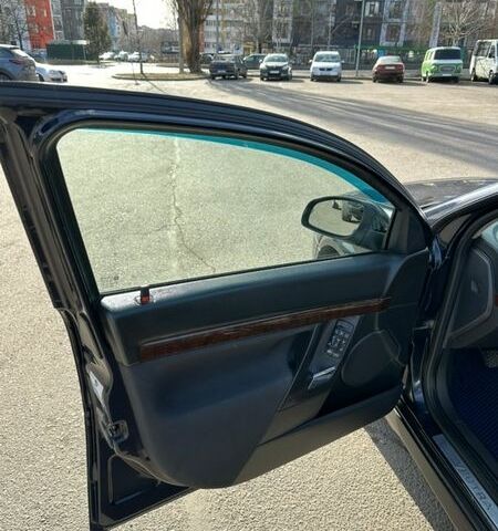 Синий Опель Вектра, объемом двигателя 1.9 л и пробегом 366 тыс. км за 2950 $, фото 9 на Automoto.ua