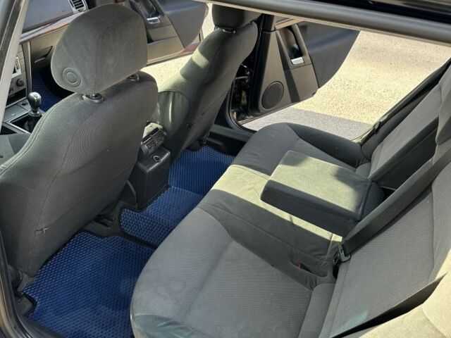 Синий Опель Вектра, объемом двигателя 1.9 л и пробегом 367 тыс. км за 3200 $, фото 15 на Automoto.ua